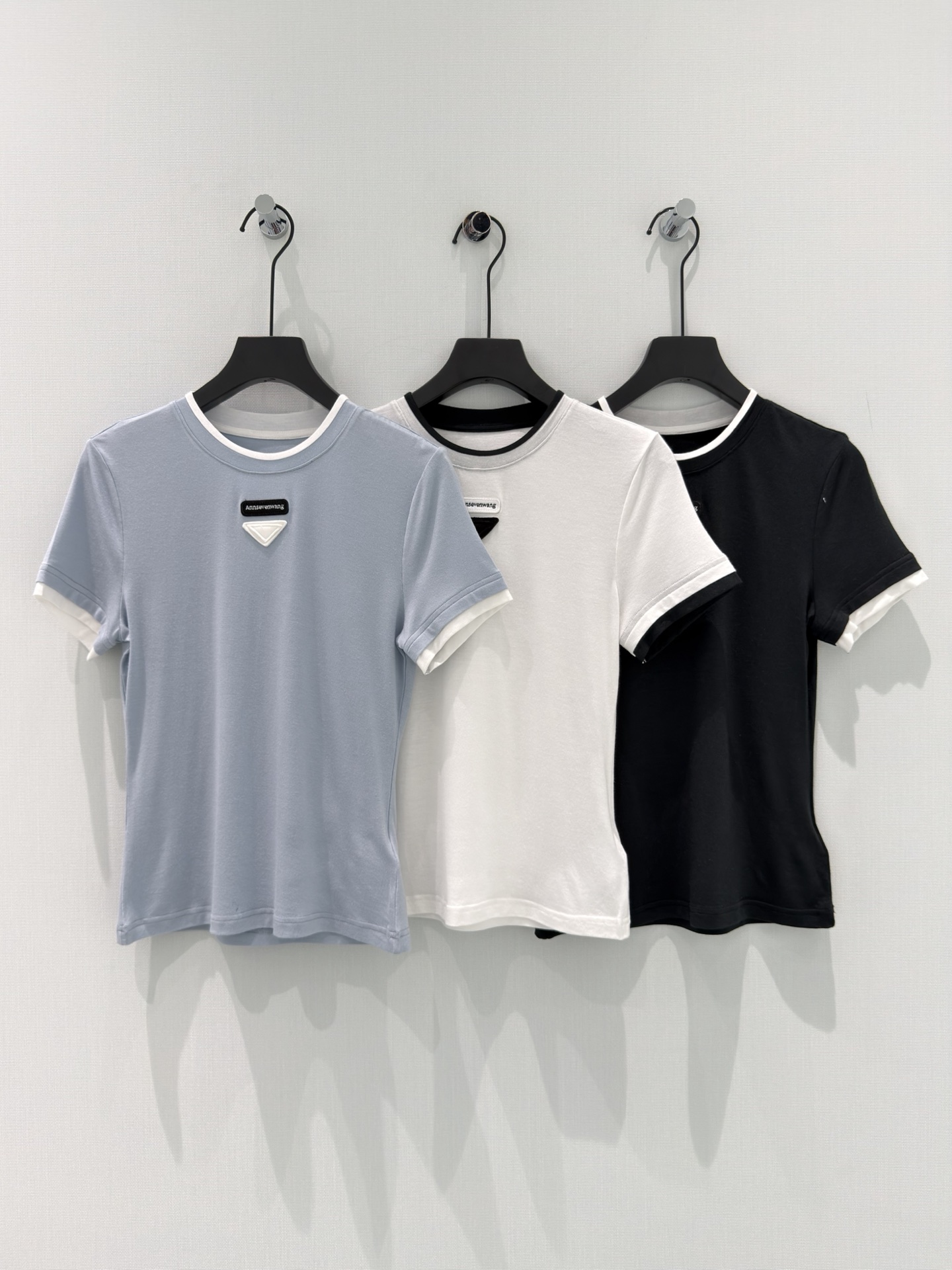 Women's short sleeves